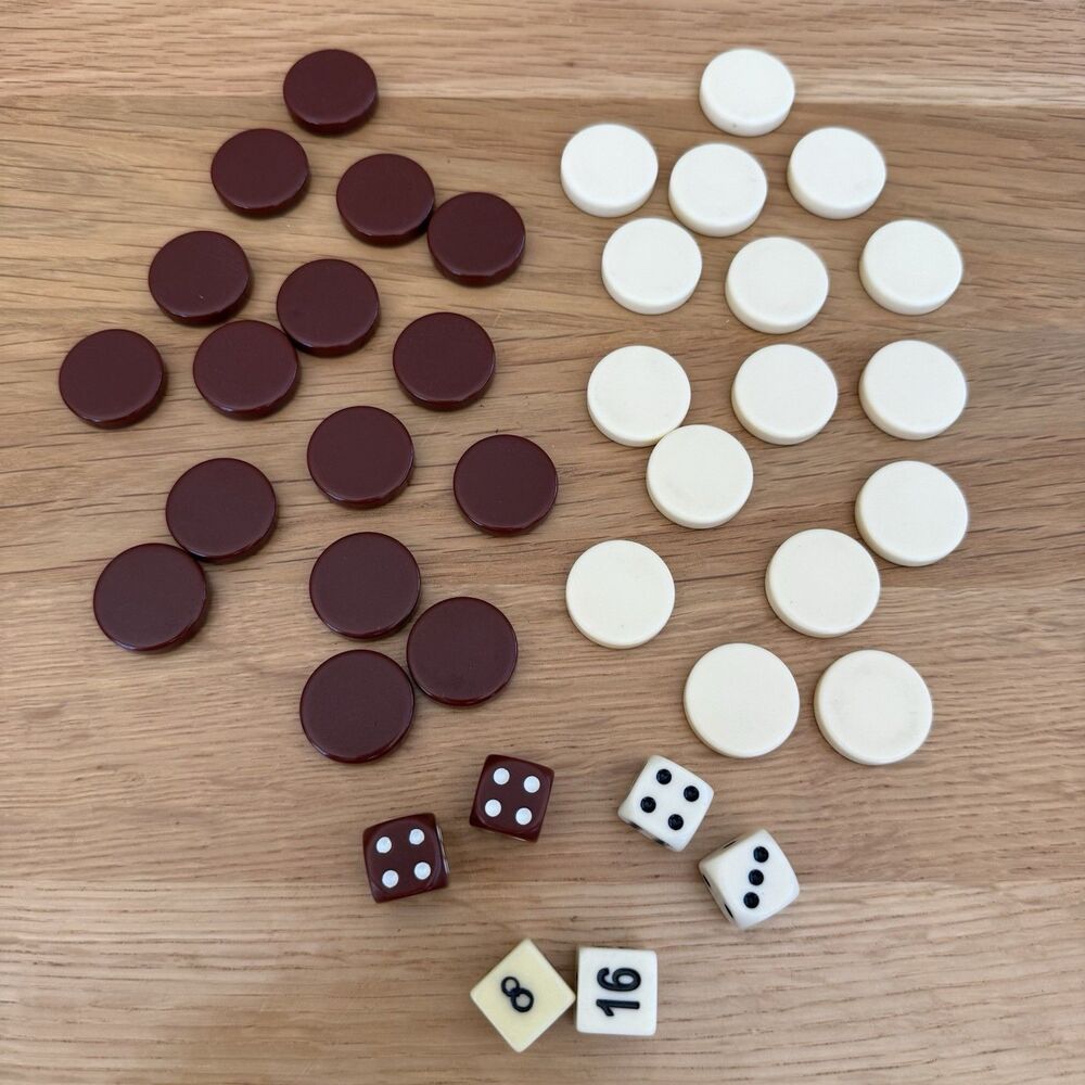 16 White And 16 Brown 1 1/8in Vintage Lowe Backgammon Checkers + Cube + 4 Dice